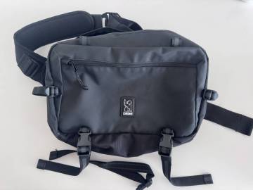CHROME（クローム）メッセンジャーバッグ/KADET カデットマックスBLACK TARP (ブラック タープ)15L/防水/ボディバッグ