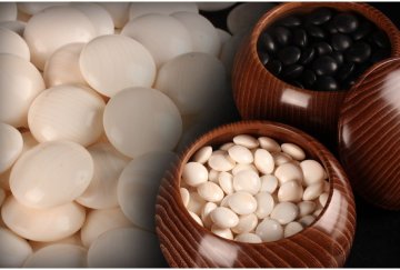 [URA]天然本蛤・那智黒石39号碁石/4-10-215　(検索)骨董/囲碁/碁笥/碁石/雪印/月印/華印/スワブテ/スワブデ