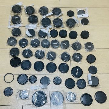 レンズ　キャップ　まとめ売り約60点　Nikon Canon PENTAX MINOLTA ニコン　キャノン　ペンタックス　ミノルタなど　カメラキャップ　