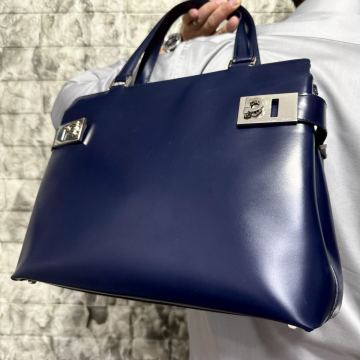 美品/希少カラー◎ A4収納 フェラガモ Salvatore Ferragamo ガンチーニ メンズ ビジネス レザー 本革 トートバッグ 肩掛け ネイビー ダブル