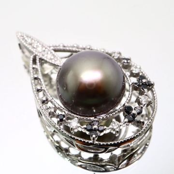 K18WG!!0.31ct!!◆南洋黒蝶真珠/天然ダイヤモンド/天然ブラックダイヤモンドペンダントトップ◆N 約6.2g ネックレス EF3/ X666