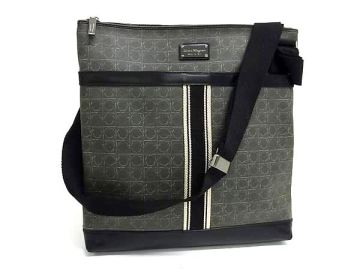 1円 ■美品■ Salvatore Ferragamo フェラガモ FZ-24 8123 ガンチーニ柄 PVC クロスボディ ショルダーバッグ 斜め掛け グレー系 FU4829