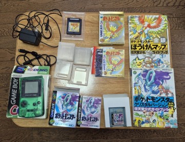 ポケットモンスター 金 クリスタル ゲームボーイカラー 本体 GAMEBOY　攻略本　専用機器等　動作確認済み　まとめ セット レア