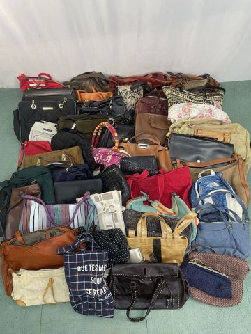 □【売り切り】バッグまとめ47点 オロビアンコ キャスキッドソン フルラ ノースフェイス ショルダーバッグ ハンドバッグ トートバッグ