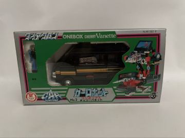 NO2 ワンボックス チェリーバネット　ダイアクロン カーロボット　当時物　日本版　トランスフォーマー　アイアンハイド　旧タカラTAKARA