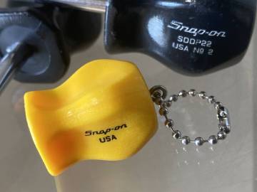 超安スタート！新品・未使用 超レア当時モノ Snap-on スナップオン ミニグリップキーホルダー 希少色イエロー 絶版品 入手困難 スタビー 