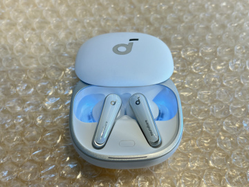 1円〜 中古品 Soundcore Liberty 4 ワイヤレスイヤホン サウンドコア アンカー liberty4 現状渡し その16 ホワイト