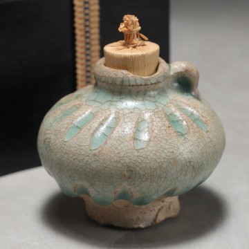 PP245. 古美術品 スンコロク 宋胡録 青磁 振出 油壷 茶入 小壷 合箱 / 陶器陶芸古美術時代書道具