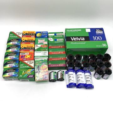 【10M70】1円スタート 期限切れ カメラフィルム まとめて40点以上 FUJIFILM FUJICOLOR Kodak NEOPAN Konica AGFA 富士フィルム