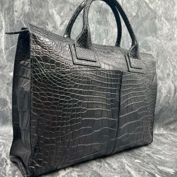 【極美品】マットクロコ クロコダイル クロコ ビジネスバッグ A4 センター取り ワニ革 肩掛け ブラック ビジネス メンズ ポロサス FERMODA