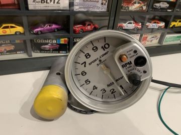 オートメーター タコメーター スポーツコンプ シルバー SPORT-COMP シフトライト付 シルビア スカイライン r32 s13 s14 s15等