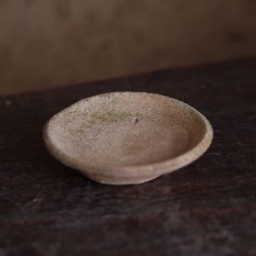 赤上がりの山皿 小皿 渥美 常滑 鎌倉時代 向付 古民藝 骨董 アンティーク 山茶碗 山盃 仏教美術 瀬戸 美濃 猿投 古民藝 茶道具 検 秦秀雄