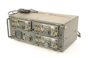 ■【通電OK】TRIO HR-9 TR-9500 トリオ トランシーバー 無線機 アマチュア無線 STATION CONSOLE UHF ALL MODE TRANSCEIVER_HIJ_C1205-I011