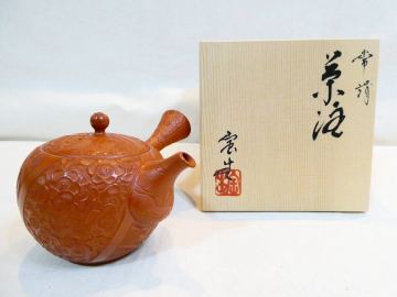 美品 常滑焼 急須 名工 山田宝生 作 朱泥 細密彫 四君子彫 蘭竹菊梅 煎茶器 共箱 