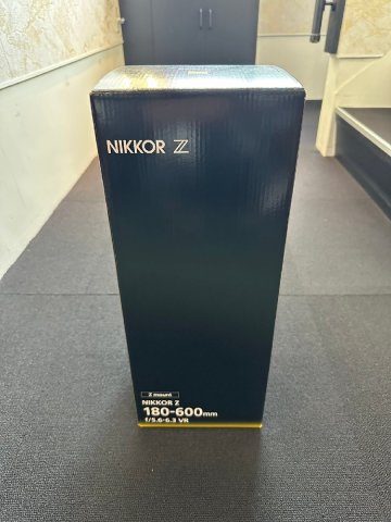 1円★未使用　Nikon（ニコン） 交換用レンズ　ニコンＺマウント NIKKOR Z 180-600mm f/5.6-6.3 VR　ブラック　送料無料【4960759911049】