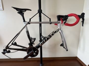 GUSTO グスト RANGER EVO 2022 サイズＬ　アルテグラDI2 12速