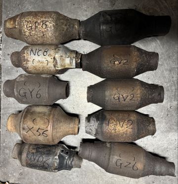 触媒 キャタライザー エキマニ トヨタ　ジャンク品　10個