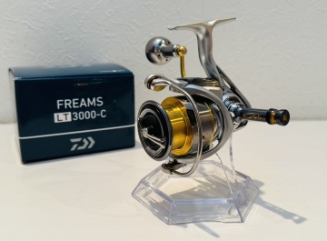 ★1円スタート ダイワ フリームス DAIWA 21 FREAMS LT3000-C カスタム 美品★
