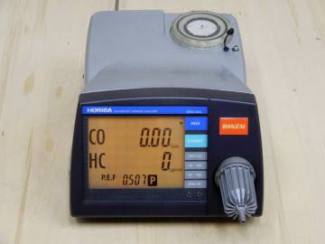 校正済正常動作品　HORIBA CO HC 自動車排気ガステスター MEXA-324L 認証工場基準工具　 G