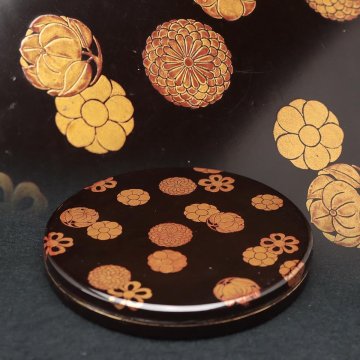 FD930 時代蒔絵 内金梨地 紋花蒔絵鏡巣香合・黒内梨子地花蒔絵鏡箱・蒔絵円式箱 漆工芸 古漆器 香道具 茶道具 古美術 江戸時代