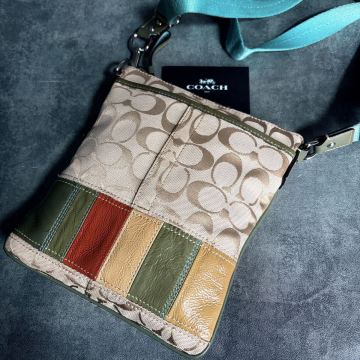 1円【 極美品 】コーチ COACH ショルダーバッグ クロスボディ シグネチャー マルチカラー レザー キャンバス 斜め掛け レディース