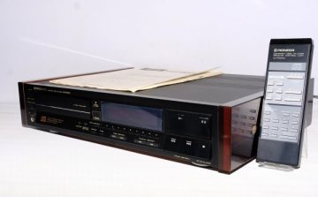 動作確認済み*要メンテ【パイオニア】PD-8030*CDプレーヤー*銅メッキシャーシ*リモコン付き*サイドウッド