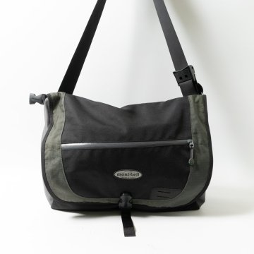 【1円スタート】mont-bell モンベル メッセンジャーバッグ ショルダーバッグ ブラック 黒 多収納 大容量 斜めがけ カジュアル メンズ 鞄