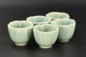 【永】c306【兵庫県の図書館や博物館の館長を歴任された歴史研究家遺族委託品】伊万里青磁　筒型皿猪口　５客　優品