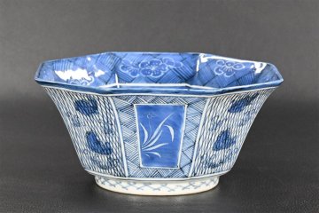 【永】c301【兵庫県の図書館や博物館の館長を歴任された歴史研究家遺族委託品】江戸時代　古伊万里染付草花文八角鉢　優品