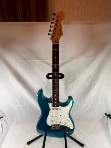 ④ Fender フェンダー　ストラスキャスター　エレキギター　【12148】