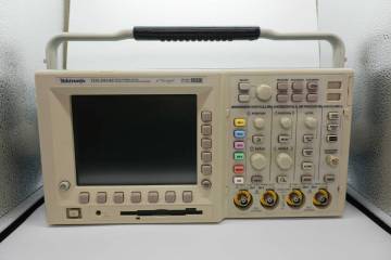 Tektronix　TDS 3034B　デジタルオシロスコープ　プローブセット