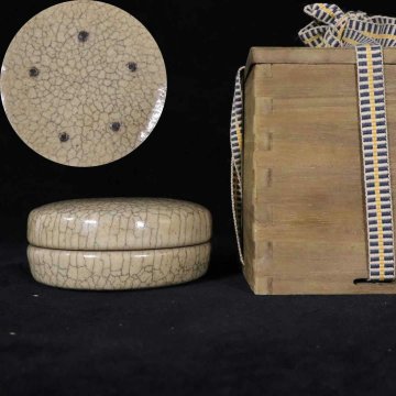 ◆羽彰・古美術◆Y981南宋 哥窯米黄釉粉盒・古陶磁器 ・珍品旧蔵・古賞物・時代物
