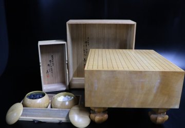 【江】名品 喜一銘 蓋脚付囲碁盤 基盤 へそ有り 碁石セット 45.3&times;42.5&times;30.5cm 古美術品(本蛤那智黒石本榧本因坊)XZ500 CVTjgig NTDBvvci