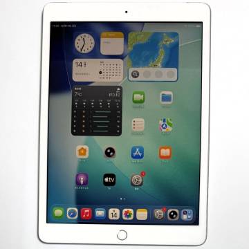 Apple SIMフリー iPad (第8世代) (10.2インチ) シルバー 32GB NYMJ2J/A Wi-Fi+Cellular バッテリー最大容量95％ (充放電回数140回)