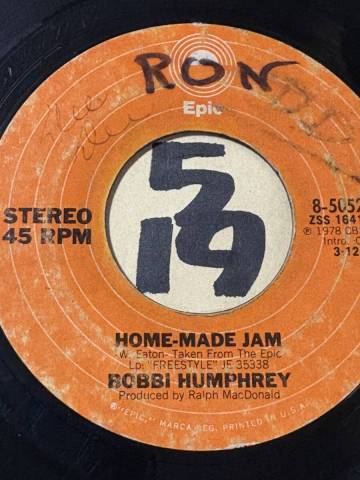 試聴 BOBBI HUMPHREY featuring STEVIE WONDER HOME-MADE JAM 両面全体的に細かい傷あり 