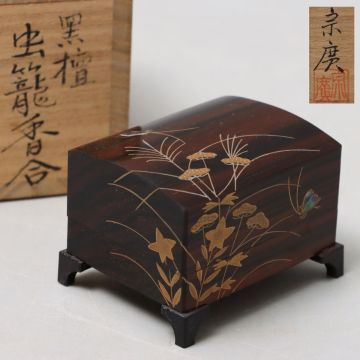 PP730. 【道場宗廣】黒檀 螺鈿秋草鈴虫文 虫籠香合 共箱 / 漆器漆芸香道具茶道具