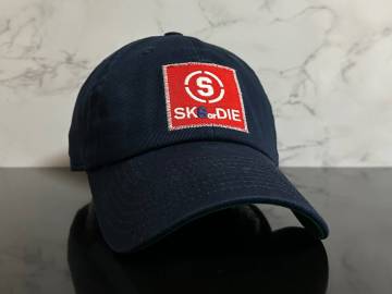 【未使用品】860NC クール★SK8 or DIE キャップ 帽子 CAP ネイビーとレッドにレッドのロゴワッペンのクールなデザイン♪《FREEサイズ》