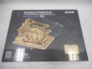 32 送80サ 1214YD24 つくるんです　3Ｄウッドパズル　マーブルパルクール 未開封