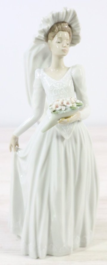 【ト足】リヤドロ LLADRO 「結婚式 バージンロード」 フィギュリン 5903 スペイン製 陶器人形 置物 花嫁 女性 インテリア CE869CMM76