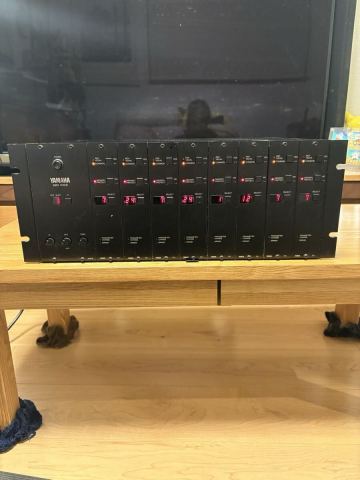 YAMAHA MIDI RACK TX116