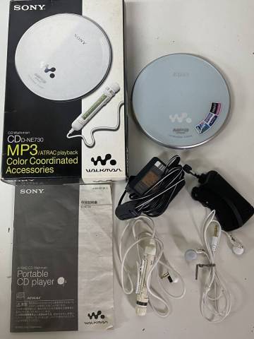 Sj21◆SONY ソニー◆CD WALKMAN D-NE730 ウォークマン CDプレーヤー 外箱付 オーディオ 動作良好