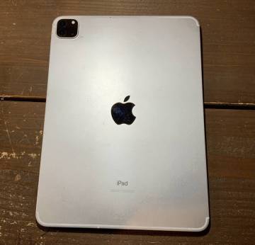 【落札者都合によるキャンセルの為再出品】iPad Pro 11インチ　第2世代　容量128GB【12-14】