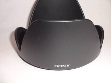 【美品】ソニー SONY ALC-SH117 [一眼レフカメラ用 レンズフード] DT 16-50mm F2.8 SSM （SAL1650）用フード 0562