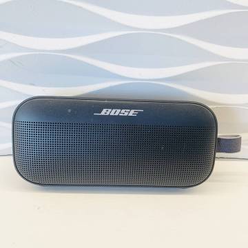 Bose ボーズ 435910 (第2世代) ワイヤレス Bluetooth 小型 ポータブル スピーカー オーディオ 最長12時間連続再生 防水 防塵