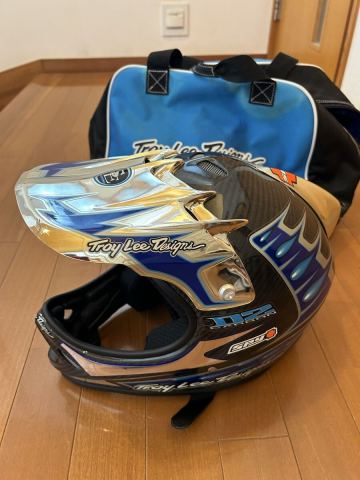 トロイリー　MTBダウヒル用カーボンフルフェイス　オフロードヘルメット　未使用