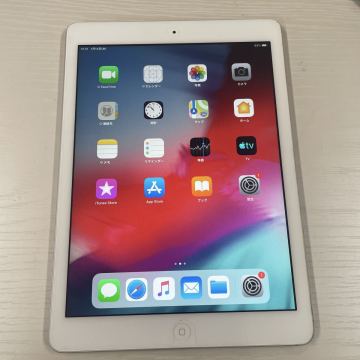 Apple iPad Air 本体　32GB