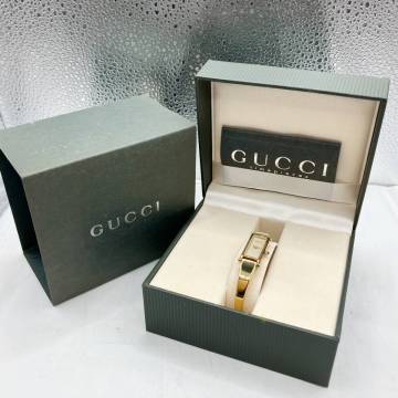 【4341】稼働品 GUCCI グッチ 腕時計 バングルウォッチ 1500L ゴールド ホワイトシェル文字盤 クォーツ　GP レディース★