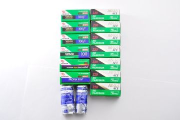 未開封 未使用 期限切 FUJIFILM REALA ACE 100 Velvia 100F PRO400 期限 フィルム 15本セット CZ50135