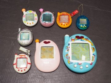 D922【ジャンク品】バンダイ たまごっち まとめ8点セット ごっちギンザ おうちのでかたまごっち プラス 超じんせーエンジョイ はねるっち等