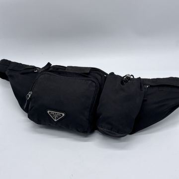 PRADA プラダ ボディバッグ ウエストポーチ ショルダー ナイロン ブラック 黒 三角ロゴ レディース メンズ